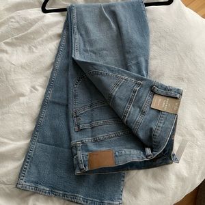 11” high-rise flare jeans in caine wash